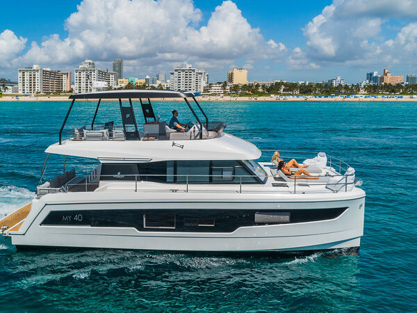 50' Fountaine Pajot