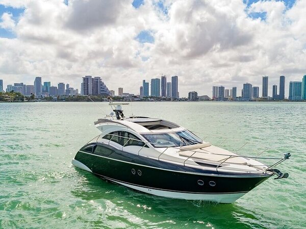 43' Marquis