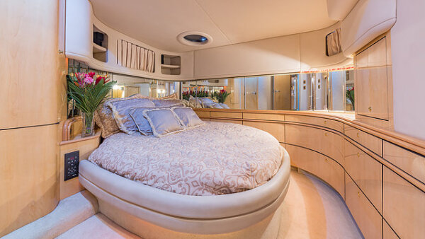 54' Sea Ray + Jetski D&D - Image 9