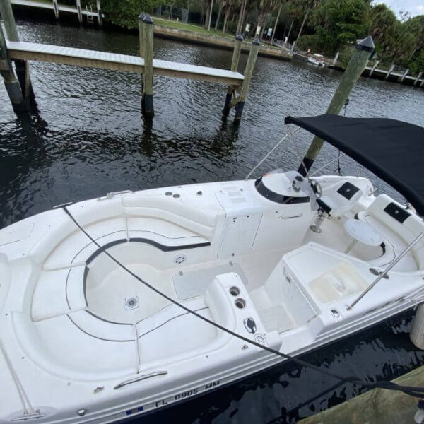 26' Deck Boat