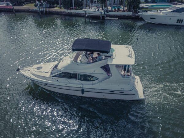 44' Maxum Flybridge