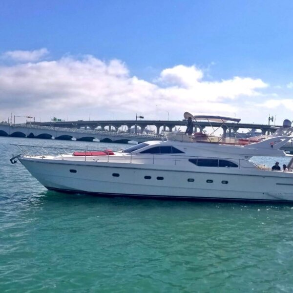 60' Ferretti Flybridge
