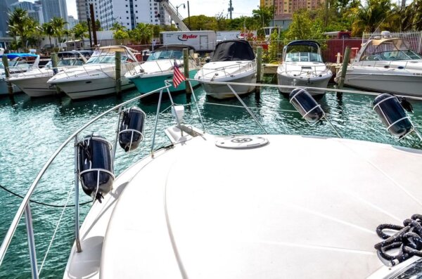 42' Silverton Flybridge - Image 14