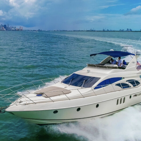 62' Azimut Flybridge includes Jetski