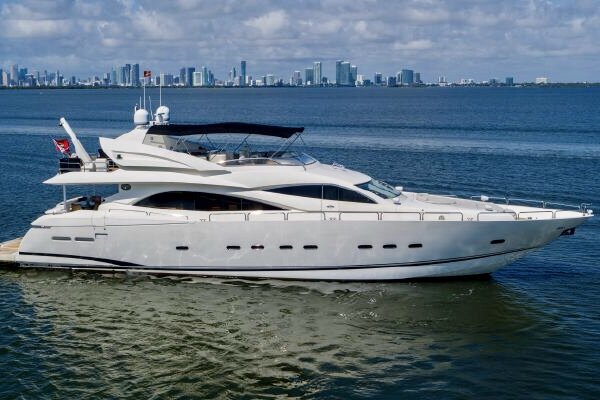 94' Sunseeker Flybridge includes Jetski
