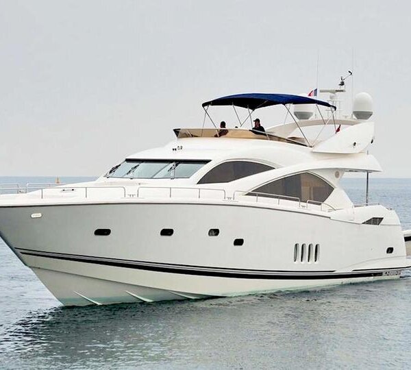 82' Sunseeker Flybridge includes Jetski, Jacuzzi