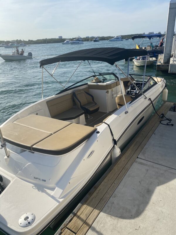 23' Sea Ray - Image 14