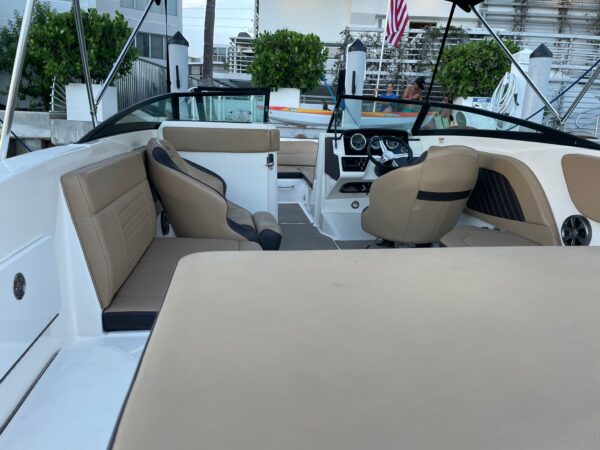 23' Sea Ray - Image 8